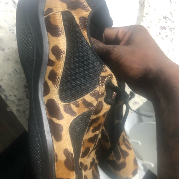 Leopard print Prada’s sz 9 limited edition - Picture 4 of 4